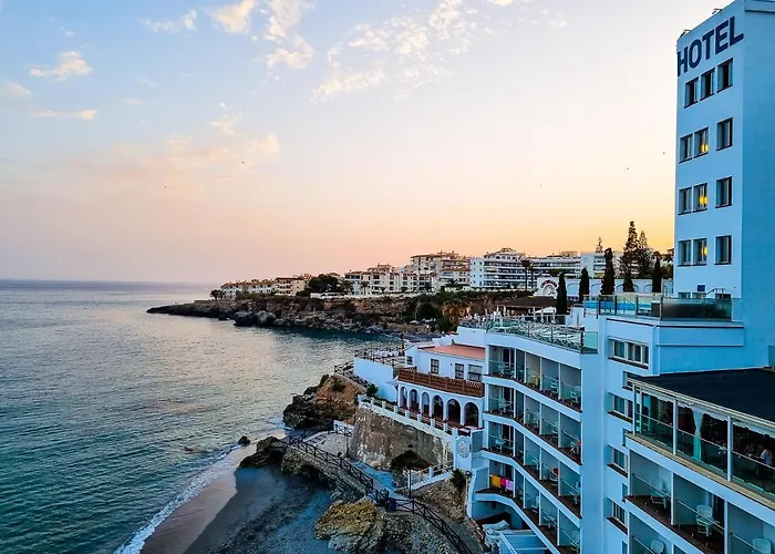 Newly Renovated In With Huge Pool