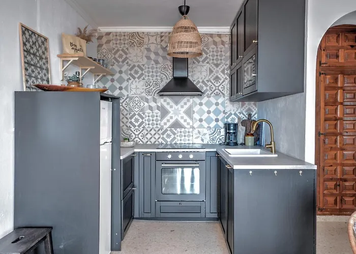 Newly Renovated In With Huge Pool Appartement