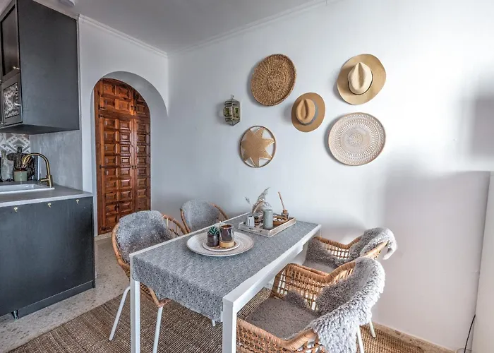 Newly Renovated In With Huge Pool