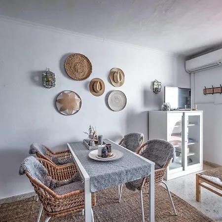 Newly Renovated In With Huge Pool Apartment Nerja