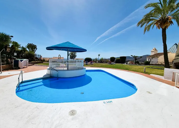 Newly Renovated In With Huge Pool