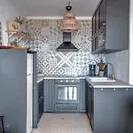 Newly Renovated In With Huge Pool Διαμέρισμα