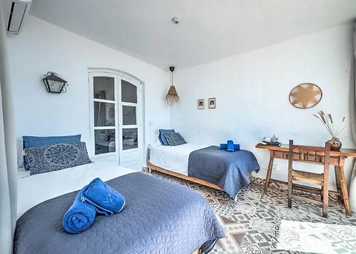 דירה Newly Renovated In With Huge Pool