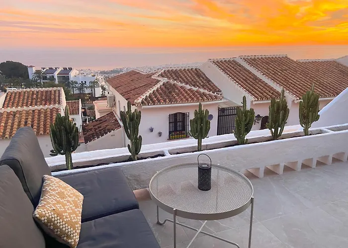 Newly Renovated In With Huge Pool